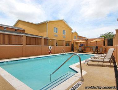 Days Inn By Wyndham Rockdale Texas Екстер'єр фото