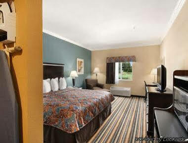 Days Inn By Wyndham Rockdale Texas Екстер'єр фото